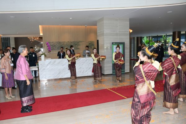 230468openning